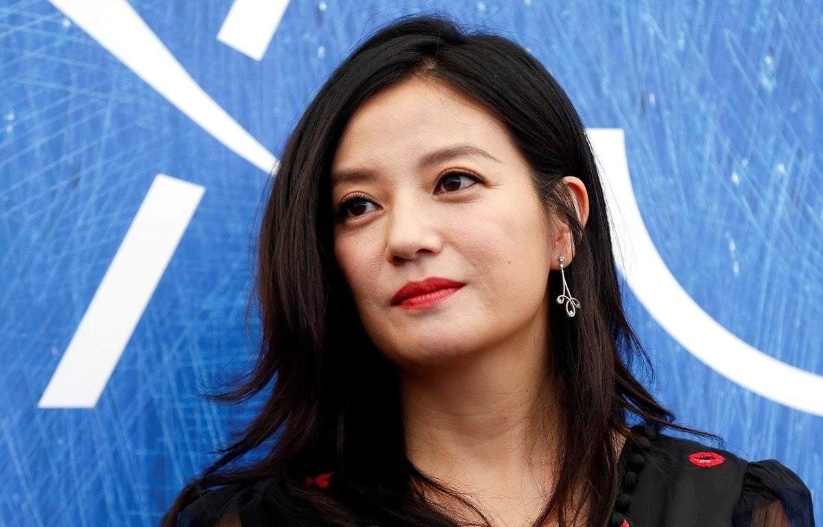 Triệu Vy lao đao vì tiếp tục bị phong tỏa tài sản