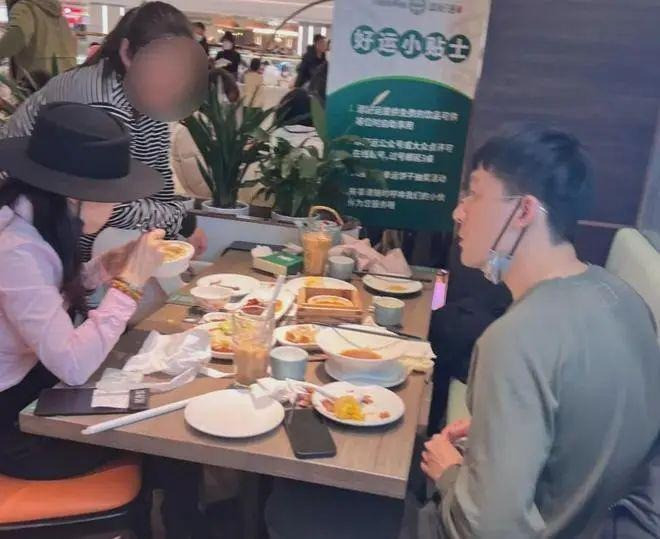 Từng bị bội bạc mỹ nhân Hoa ngữ vẫn quyết quay lại với chồng cũ