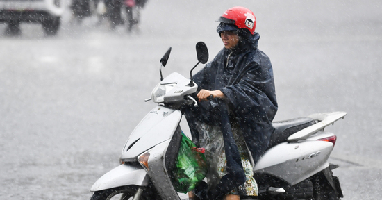 Dự báo thời tiết 6/8/2025: Miền Bắc tiếp tục mưa lớn, dồn dập vào chiều tối