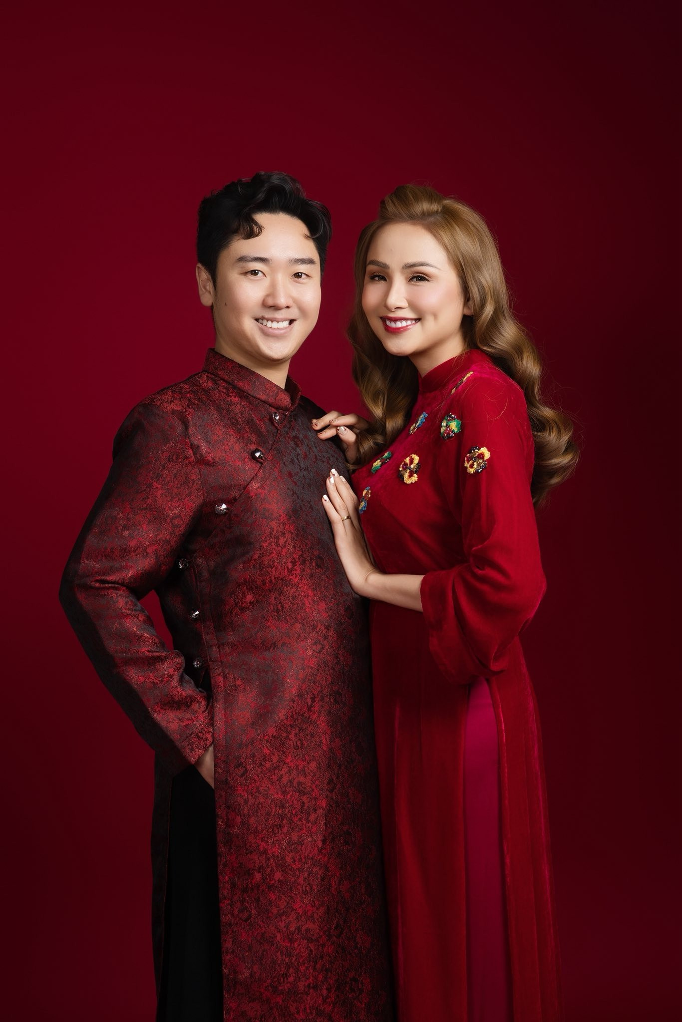 Hoa hậu Diễm Hương mang thai sau khi lấy chồng lần 3