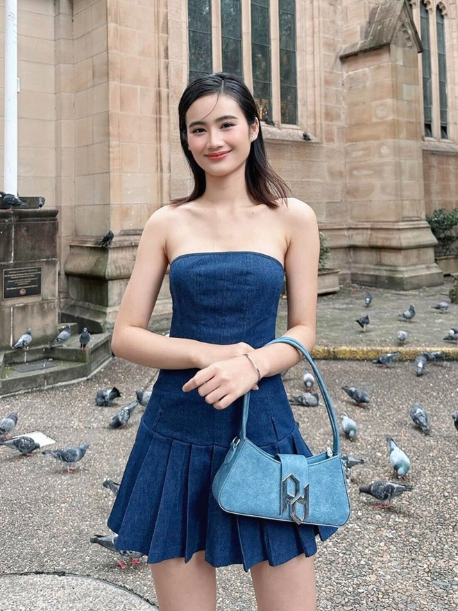 Hoa hậu Ý Nhi khoe gu thời trang đẳng cấp khi du học tại Úc