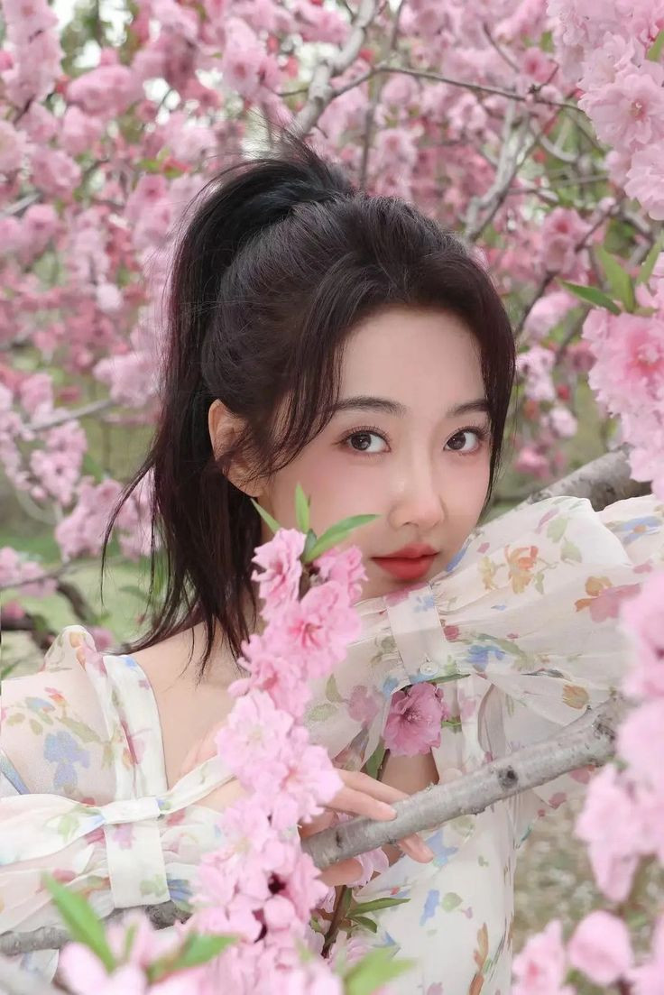 Sau ngày mai, thứ Tư 6/8/2025, 3 con giáp Thần Tài trao vận may, tay phải 'trĩu vàng', tay trái 'hứng bạc' khiến ai nấy đều ghen tị - Ảnh 2