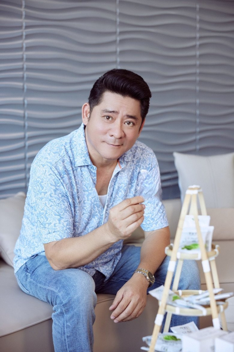 Diễn viên Huỳnh Anh Tuấn đã có thể tự đi lại sau đột quỵ