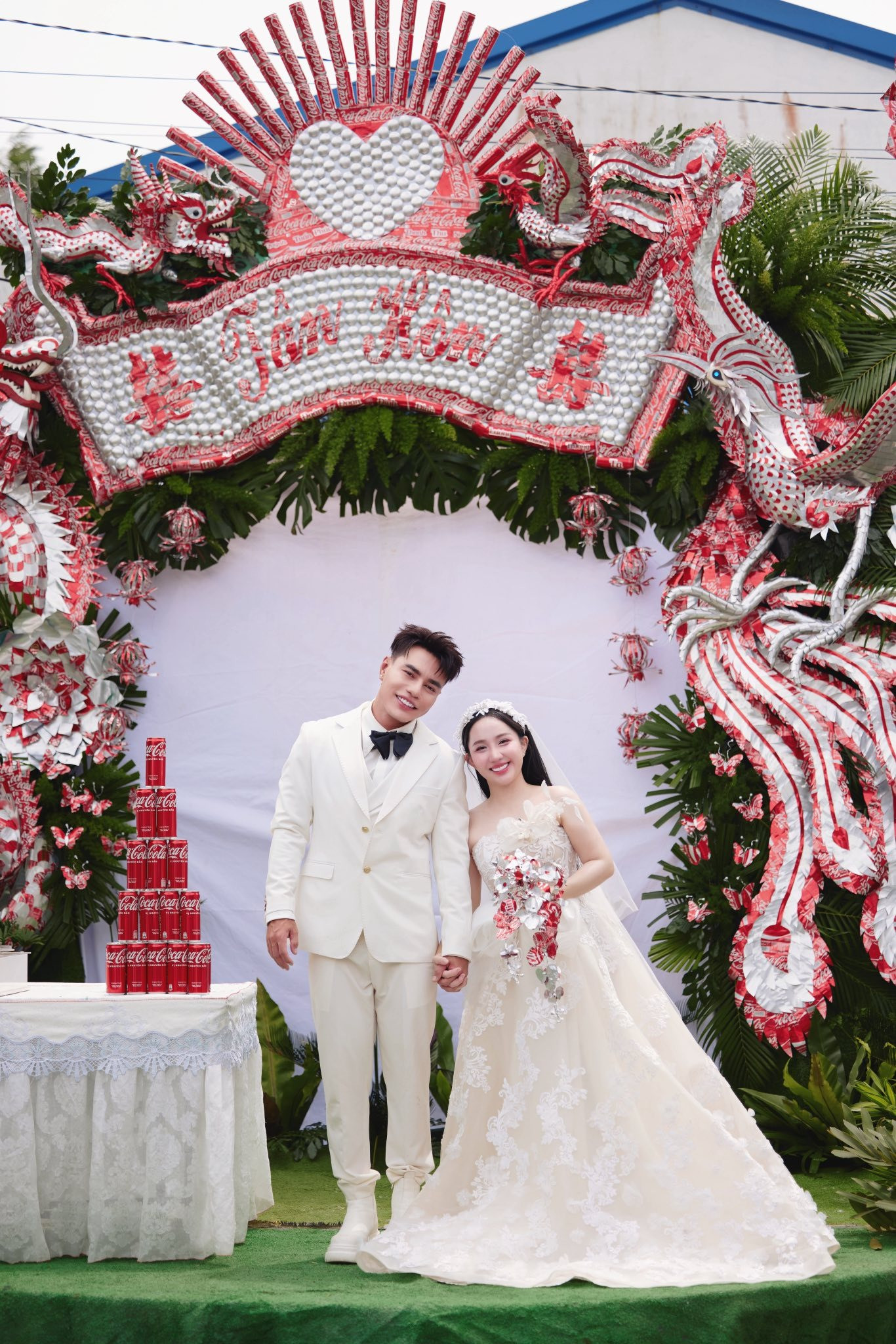 Lê Dương Bảo Lâm làm đám cưới lần 2 cổng rạp được thiết kế siêu độc lạ