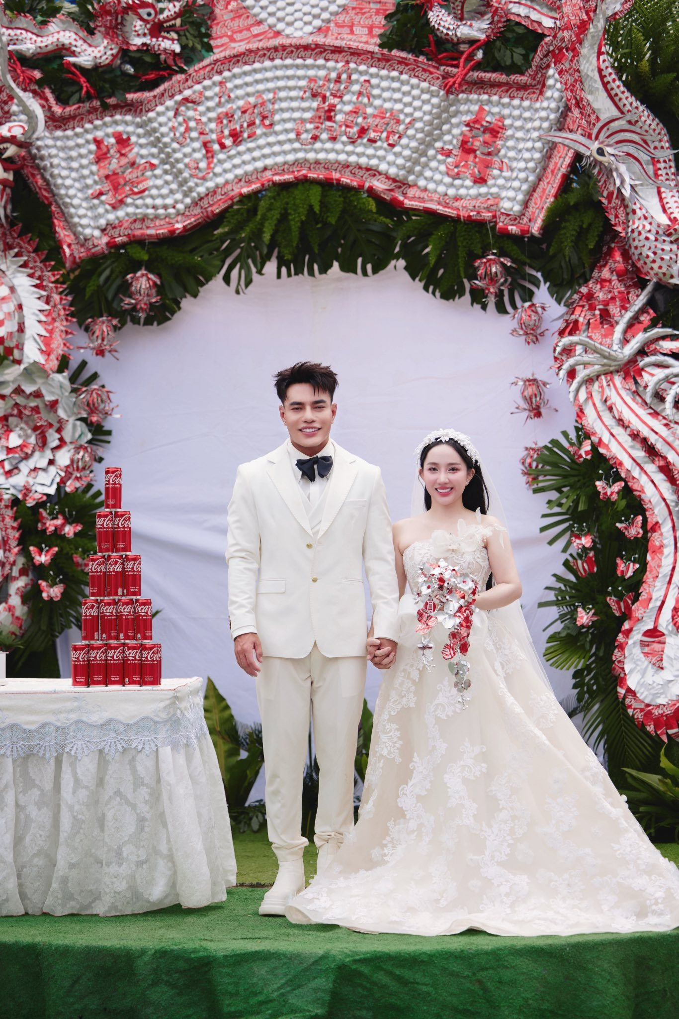 Lê Dương Bảo Lâm làm đám cưới lần 2 cổng rạp được thiết kế siêu độc lạ