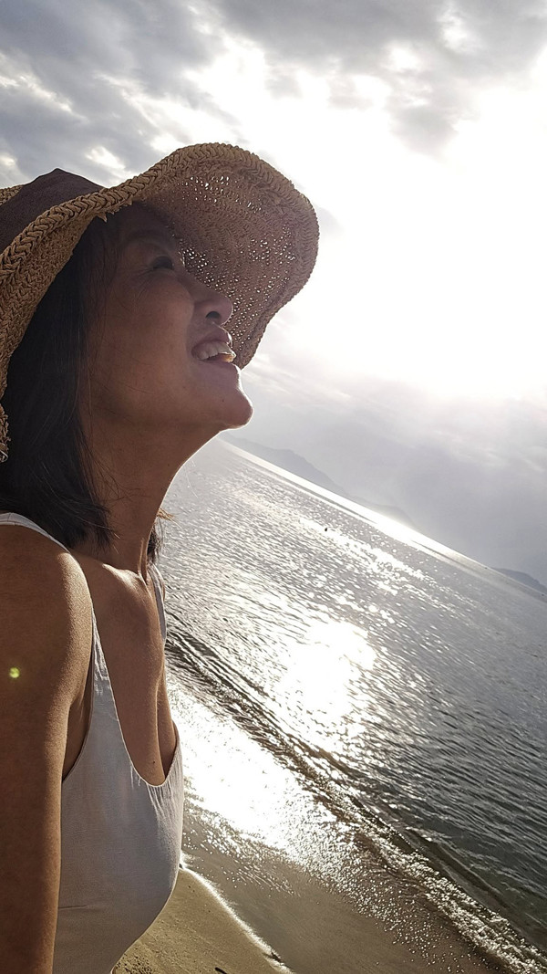 Mặt mộc căng tràn sức sống ở tuổi trung niên của nghệ sĩ Tú Oanh- Ảnh 12.