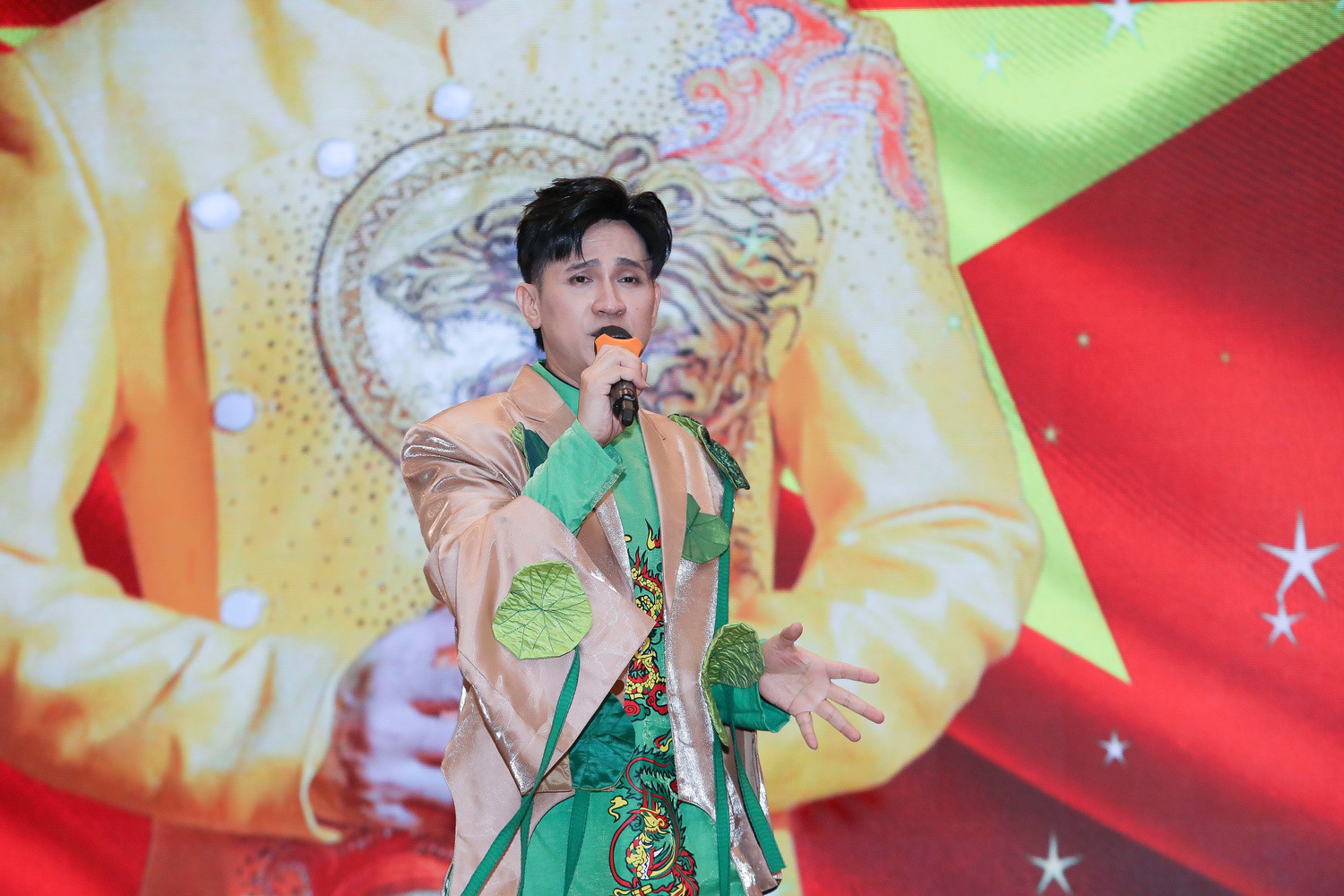 Tâm huyết như Nguyên Vũ làm 34 MV quảng bá tỉnh thành mới