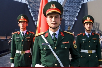 68 quân nhân từng duyệt binh ở Nga luyện tập cho đêm nhạc 'Tổ quốc trong tim'