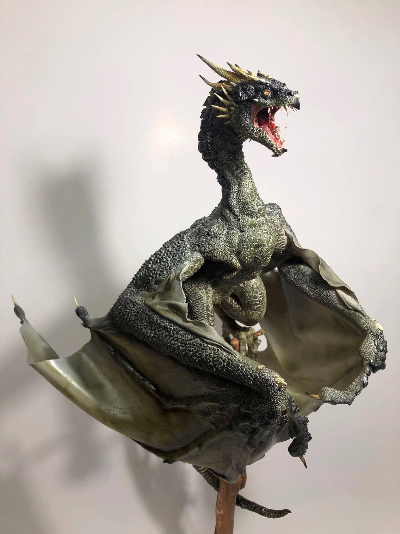 Chàng trai TP.HCM gây sốt với mô hình báo tuyết thủ công 'đẹp như sản phẩm AI' - 15