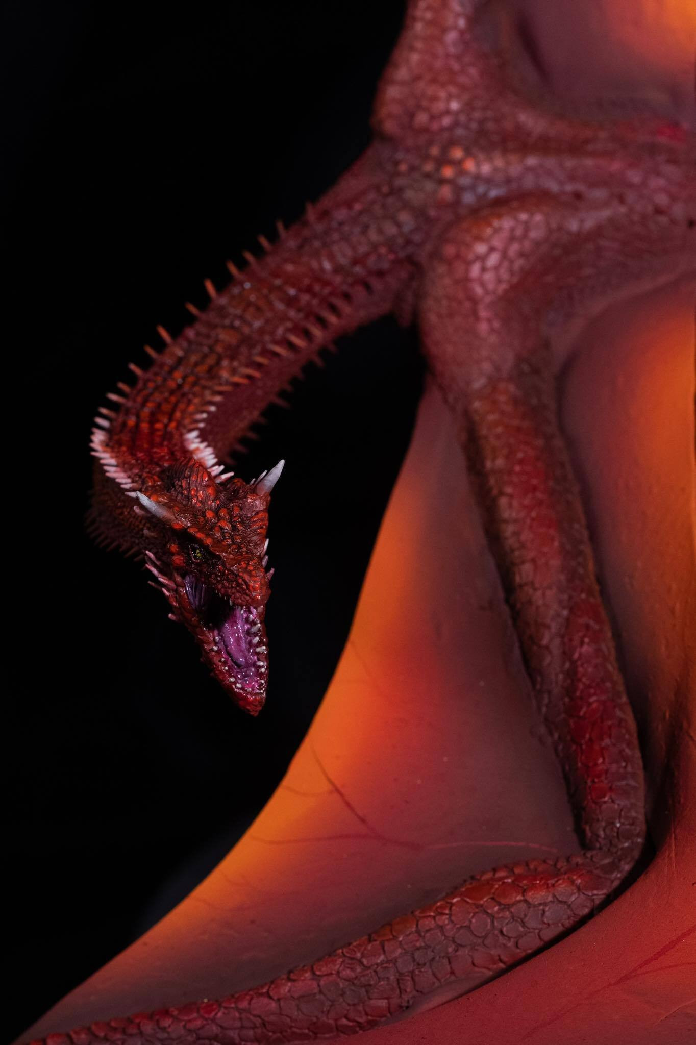 Chàng trai TP.HCM gây sốt với mô hình báo tuyết thủ công 'đẹp như sản phẩm AI' - 18