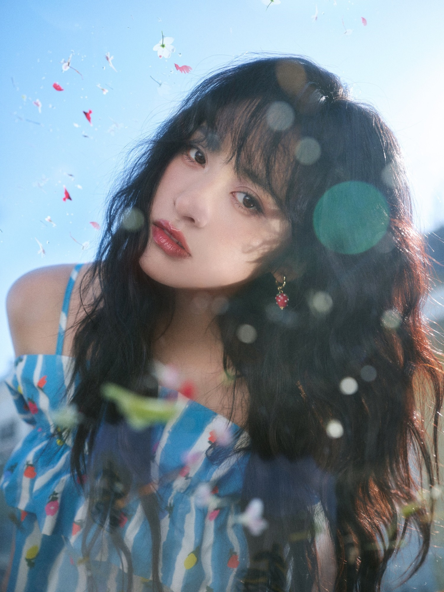 Đúng ngày mai, thứ Bảy 9/8/2025, Thần Tài trao túi vàng, 3 con giáp bộn thu tiền tài tứ phía, trúng số độc đắc, làm ăn phất phát, thịnh vượng đủ đầy - Ảnh 1