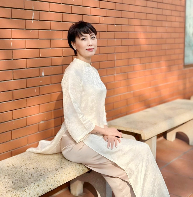 Mẹ vợ hot nhất làng bóng khoe chân dài cực phẩm - Ảnh 6.