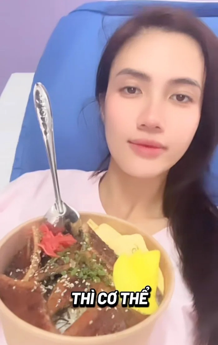 Á hậu Minh Nhàn hiện ra sao sau mổ u cột sống ở tuổi 24