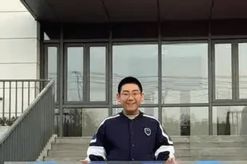 Thần đồng trung học giúp đưa Trung Quốc lên đỉnh Olympic Toán quốc tế, giữ kỷ lục 7 năm liên tiếp có thí sinh đạt điểm tuyệt đối
