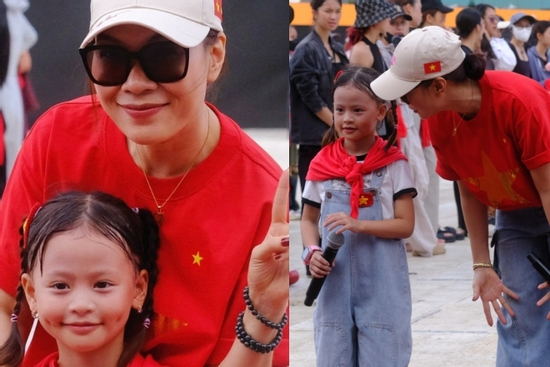 Bé gái vượt qua hàng trăm người hát cùng Mỹ Tâm tại Quảng trường Ba Đình sáng 2/9 là ai?