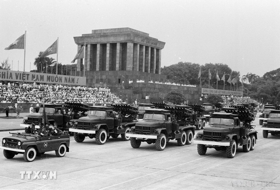 ky uc hao hung ve cuoc duyet binh lich su tren quang truong ba Dinh 40 nam truoc hinh anh 1