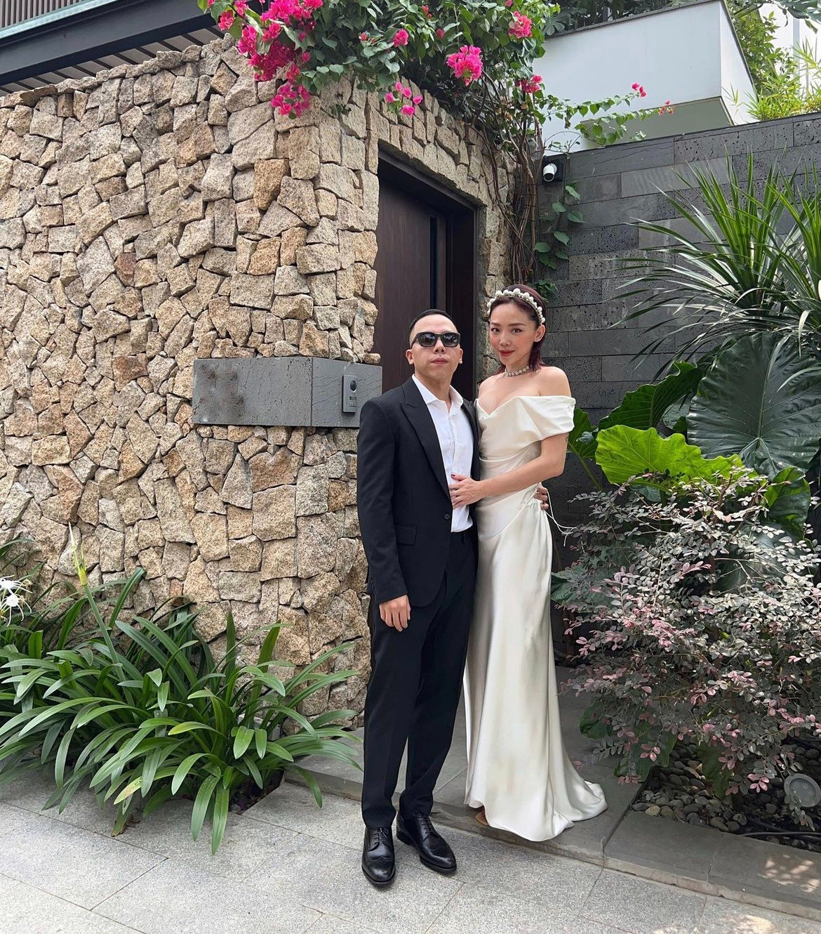 Tóc Tiên mặc bikini khoe body căng đét giữa tin đồn dao kéo