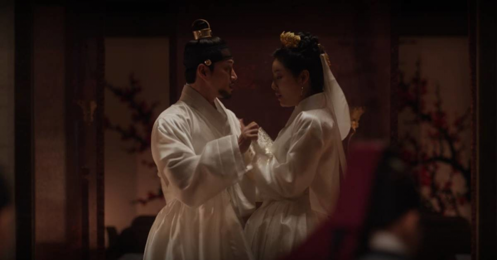 the queen who crowns 2024