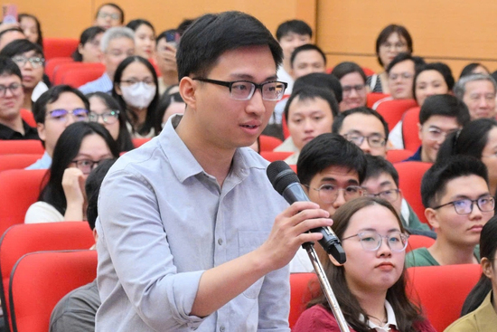 Profile 'đỉnh nóc' chàng thủ khoa nổi đình đám tại kỳ thi bác sĩ nội trú của ĐH Y Hà Nội