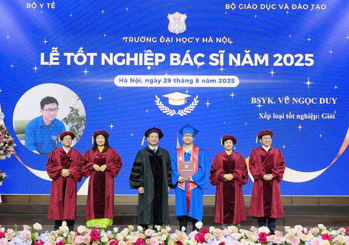 Profile đỉnh nóc chàng trai hot rần rần MXH tại kỳ thi bác sĩ nội trú của ĐH Y Hà Nội