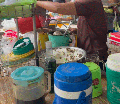 quán ăn có ong.gif