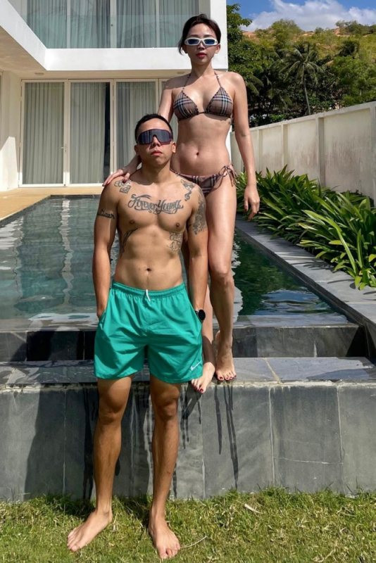 Tóc Tiên than trả nợ tình xa