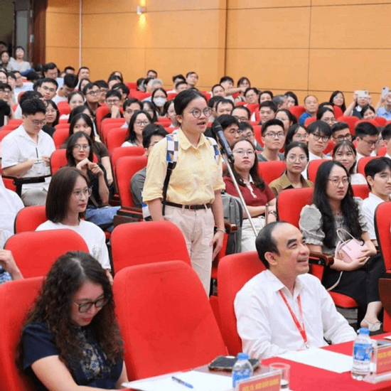 Vì sao nữ bác sĩ nội trú chọn chuyên ngành nội tim mạch khiến cả hội trường vỗ tay: Giải mã TOP 1 khoa khó nhất trong ngành Y