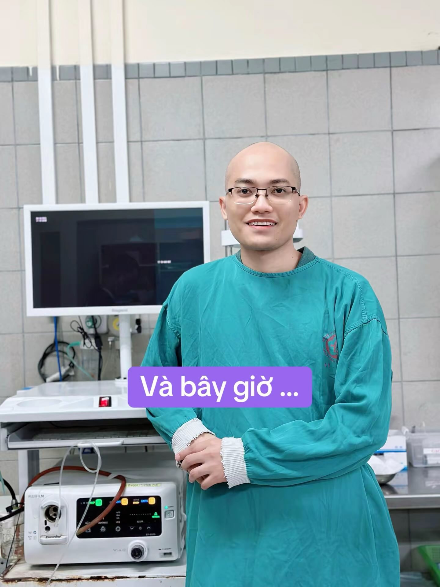 9 năm khắc nghiệt của một bác sĩ nội trú: Vẻ đẹp trí tuệ... cần gì tóc!- Ảnh 5.