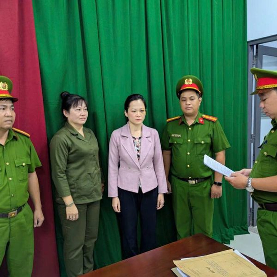 Bắt khẩn cấp chủ nha khoa Tuyết Chinh hành hung khách hàng ở TP.HCM