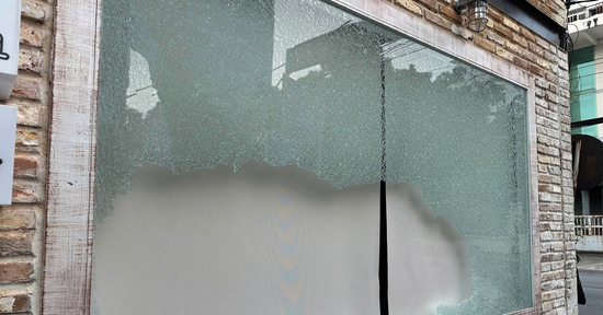 Camera hàng loạt cửa hàng ở TPHCM ghi cảnh trộm đột nhập, đặc điểm đối tượng gây chú ý