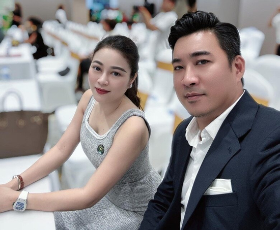 Hằng Túi gây sốt MXH khi khoe được chồng đại gia cho tiền khủng để 'tiêu vặt'