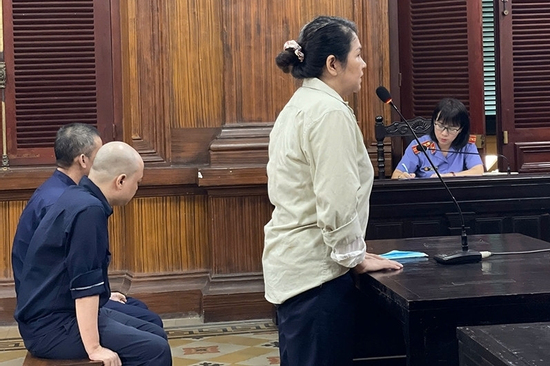 Lừa 7 đồng tỷ của bà chủ nhà thuốc Mỹ Châu, nam ca sĩ lĩnh án