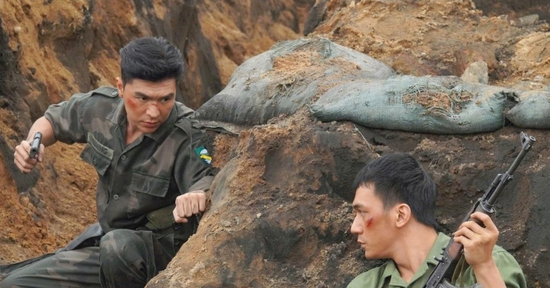 'Mưa đỏ' trở thành bộ phim đầu tiên trong lịch sử Việt Nam đạt 600 tỷ