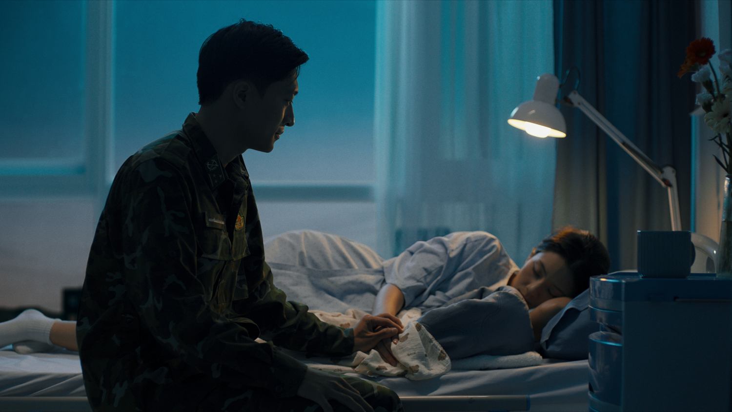 anh tu ly ly (3).png