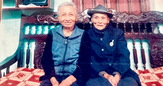 Cụ bà Hà Tĩnh 'đi' theo chồng, đám tang đôi khiến làng quê nghẹn ngào