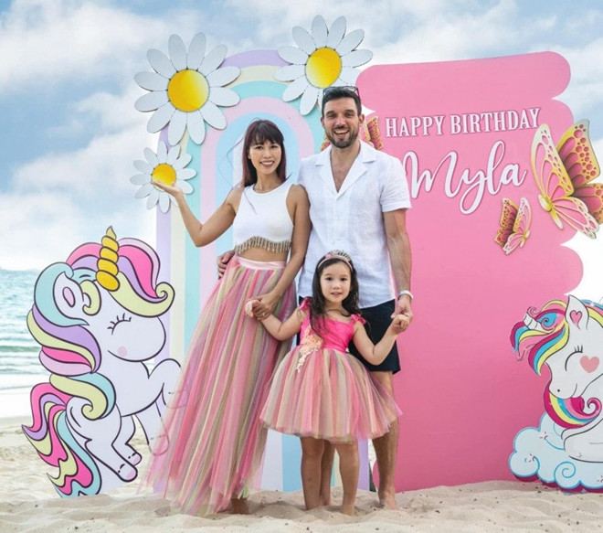 Những nàng cô chúa lai tây nhà sao Việt xinh như hoa hậu