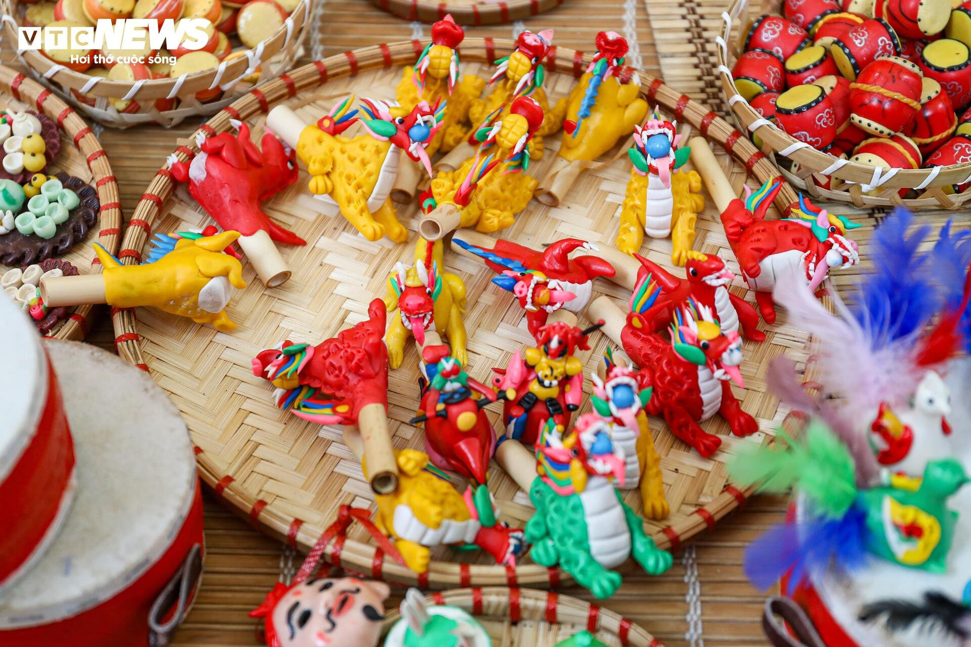 Phố cổ Hà Nội thay 'áo mới', rực rỡ đón trung thu - 11