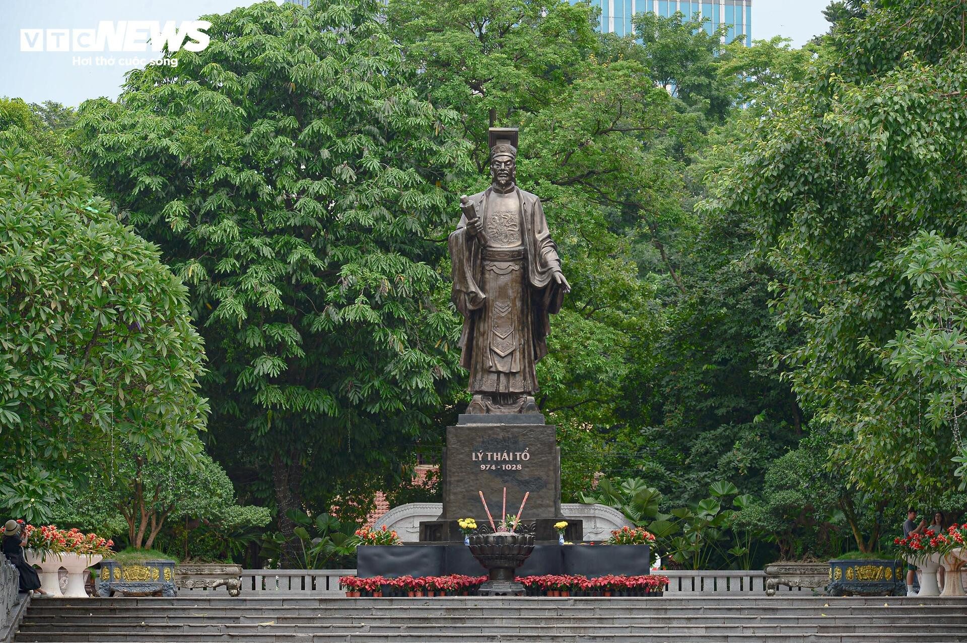 Toàn cảnh không gian Hồ Gươm sau hơn 3 tháng chỉnh trang - 16