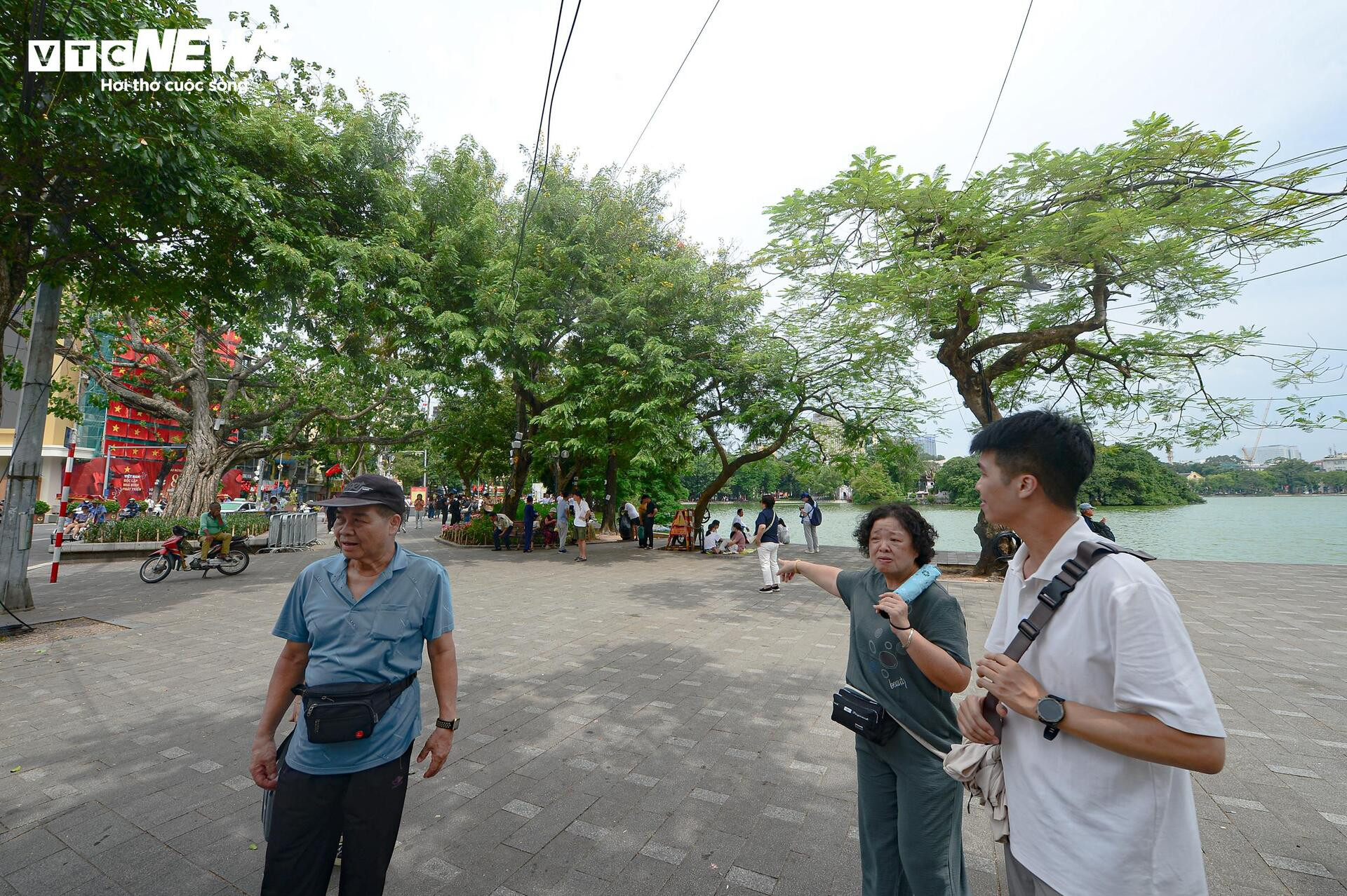 Toàn cảnh không gian Hồ Gươm sau hơn 3 tháng chỉnh trang - 8