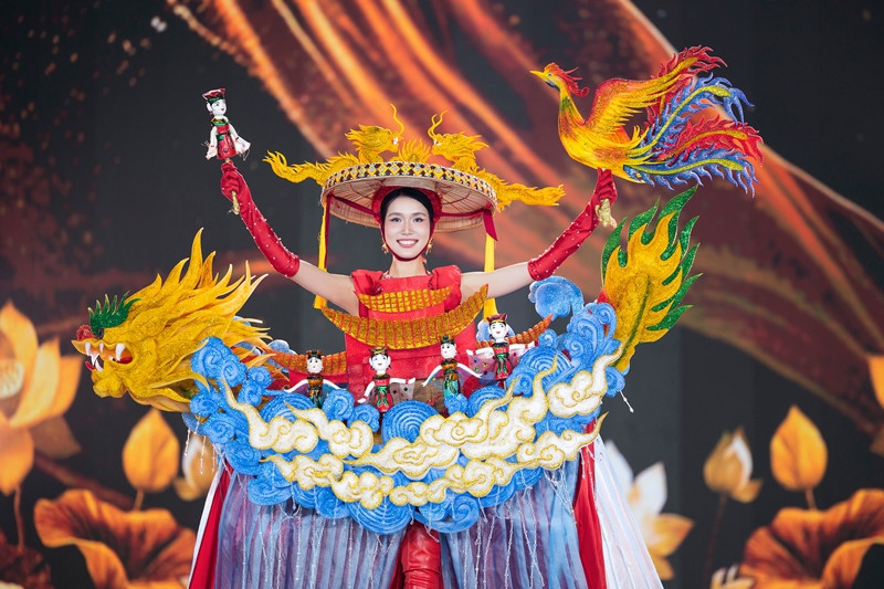 Tranh cãi đưa bàn thờ gia tiên lên sân khấu thi hoa hậu - Ảnh 12.