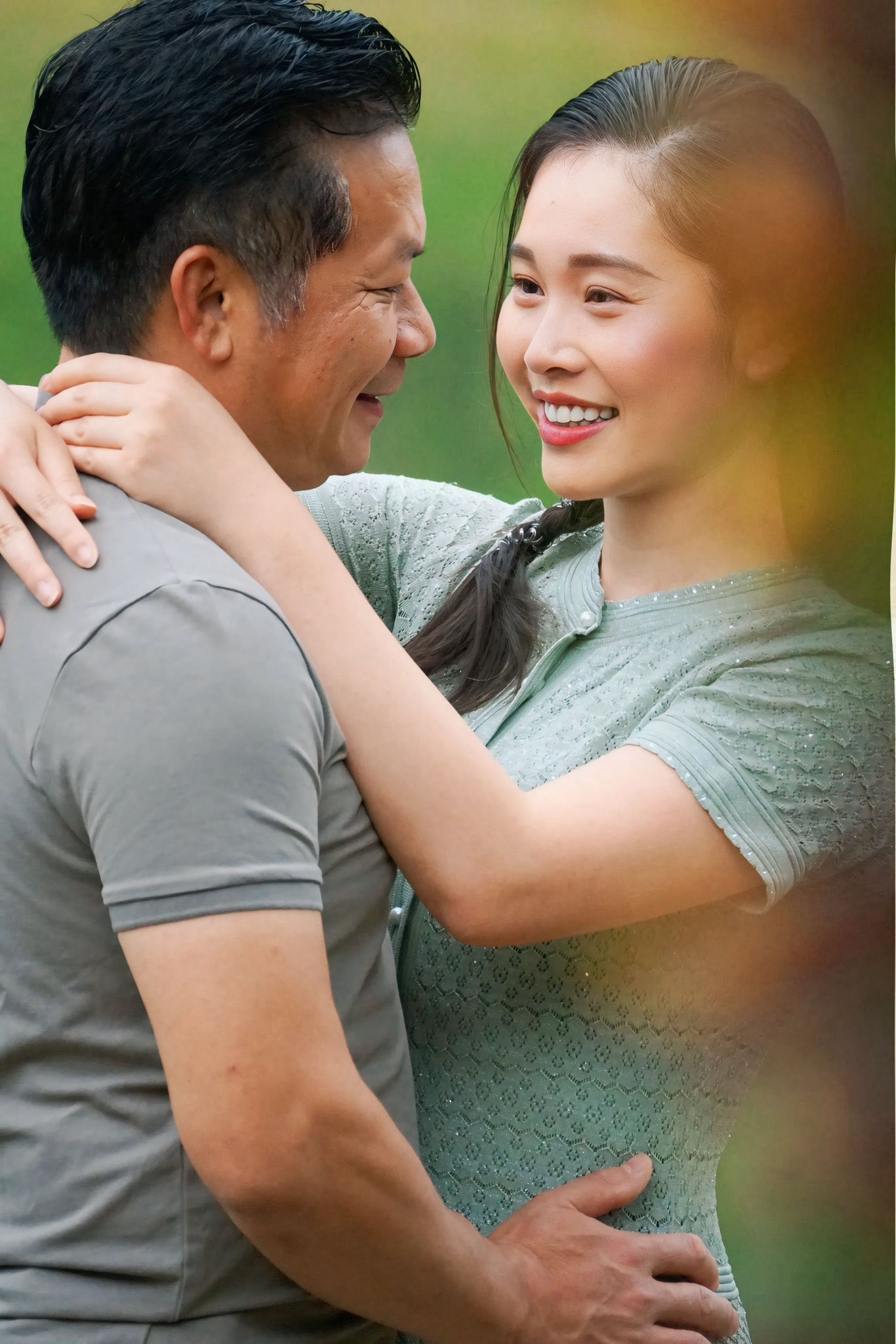 Từng để lộ thỏa thuận hôn nhân cuộc sống Shark Hưng và á hậu kém 16 tuổi giờ ra sao