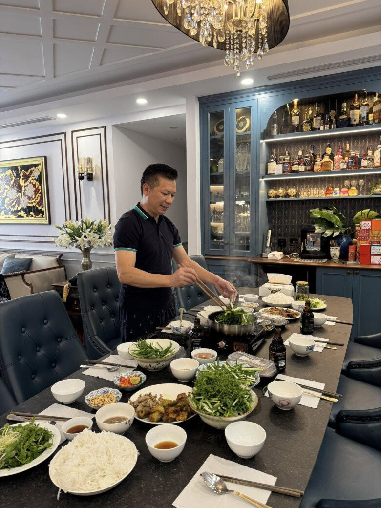 Từng để lộ thỏa thuận hôn nhân cuộc sống Shark Hưng và á hậu kém 16 tuổi giờ ra sao