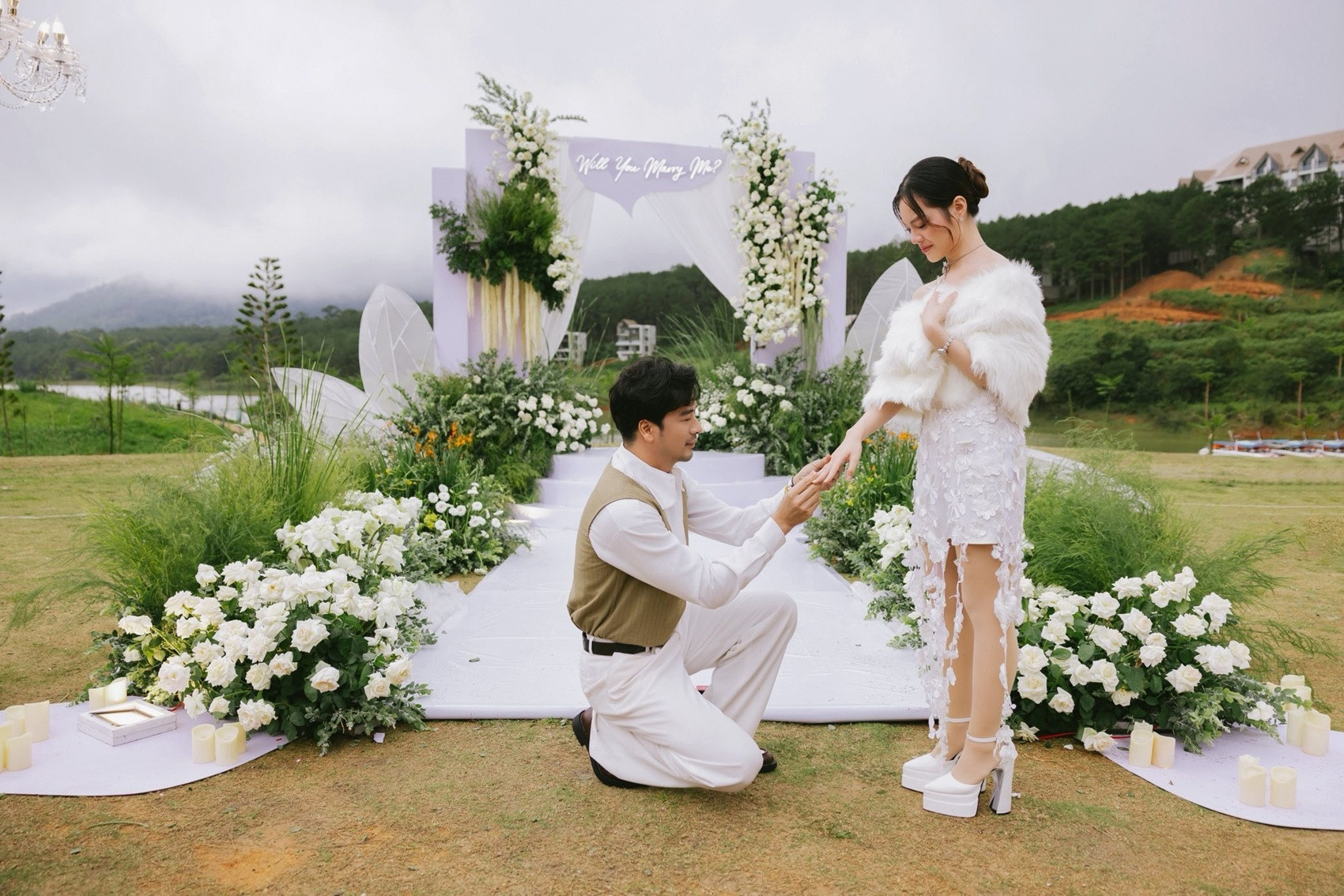 Nam diễn viên Vbiz vừa cầu hôn bạn gái kém 16 tuổi có khối tài sản chục tỷ là ai