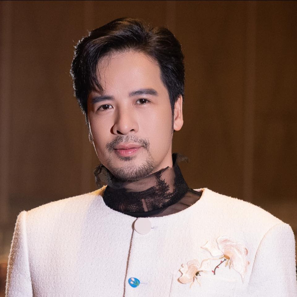 Nam diễn viên Vbiz vừa cầu hôn bạn gái kém 16 tuổi có khối tài sản chục tỷ là ai