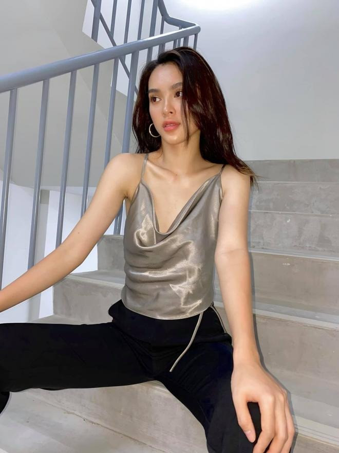 Quỳnh Lương công khai từng phẫu thuật nâng ngực chi phí bằng 1 con Vision