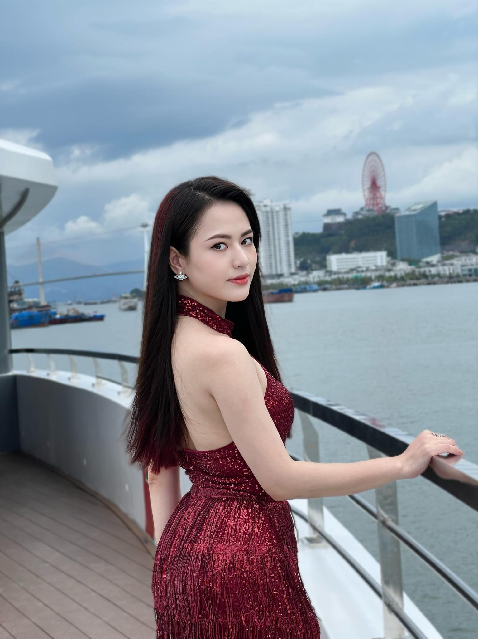 Nhan sắc Việt Hoa - bạn thân Phương Oanh trong Gió ngang khoảng trời xanh - Ảnh 9.