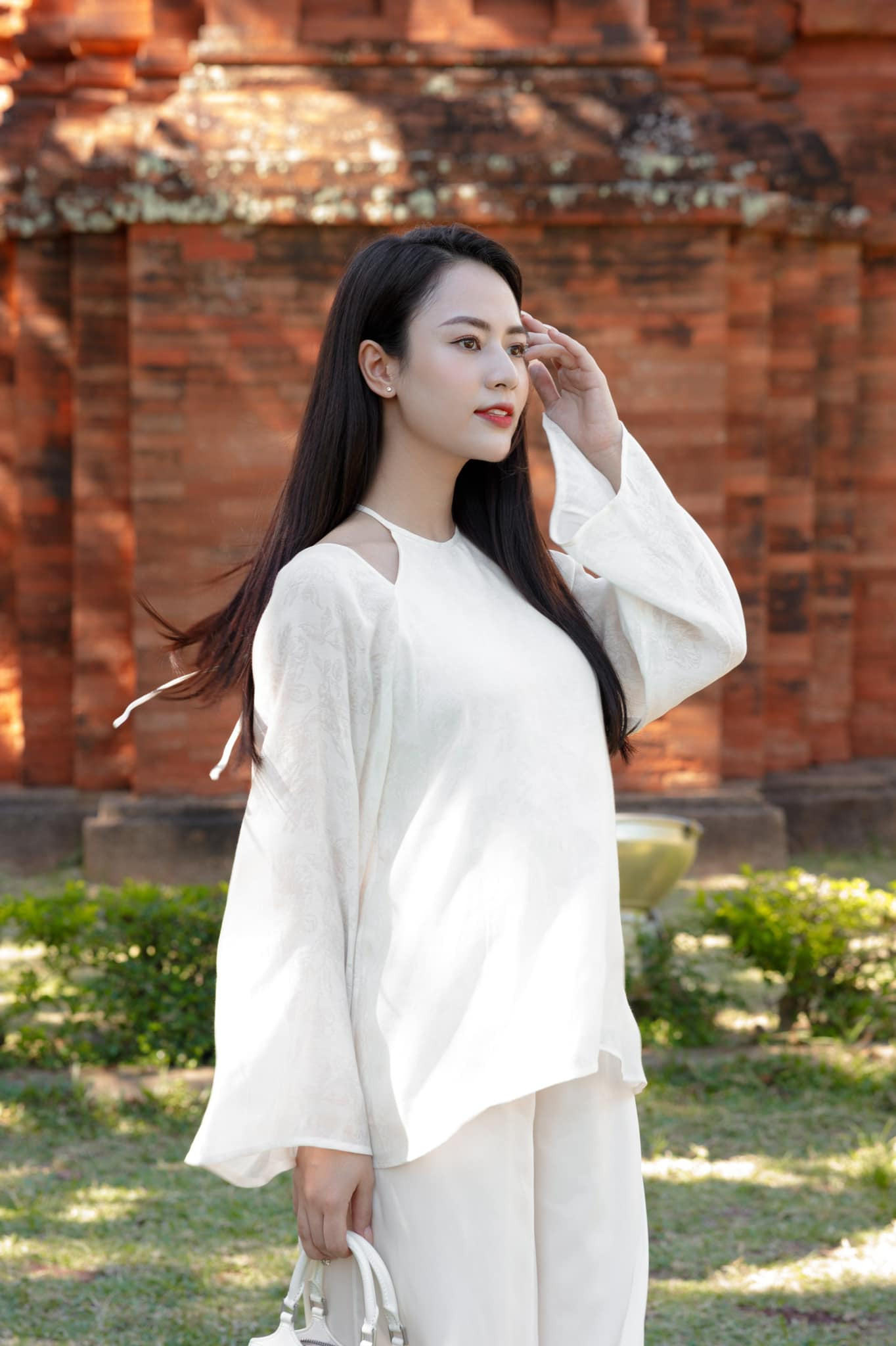 Nhan sắc Việt Hoa - bạn thân Phương Oanh trong Gió ngang khoảng trời xanh - Ảnh 10.