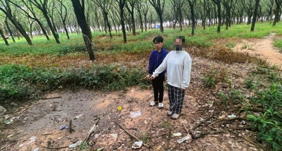 Bé gái 12 tuổi bị bạn trai quen qua mạng hiếp dâm nhiều lần