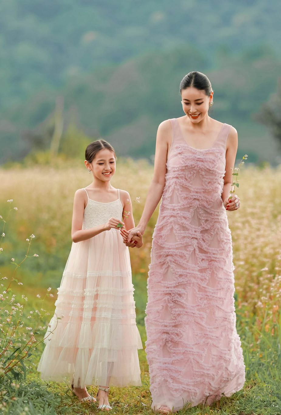 Con gái Hà Kiều Anh ở tuổi lên 10, fan trầm trồ 'ăn đứt' mẹ Hoa hậu - Ảnh 3.