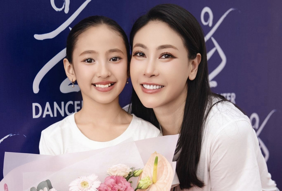 Con gái Hà Kiều Anh ở tuổi lên 10, fan trầm trồ 'ăn đứt' mẹ Hoa hậu